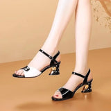 SOFÍA™ | ZAPATOS TACÓN MEDIO NEGRAS CON TIRAS